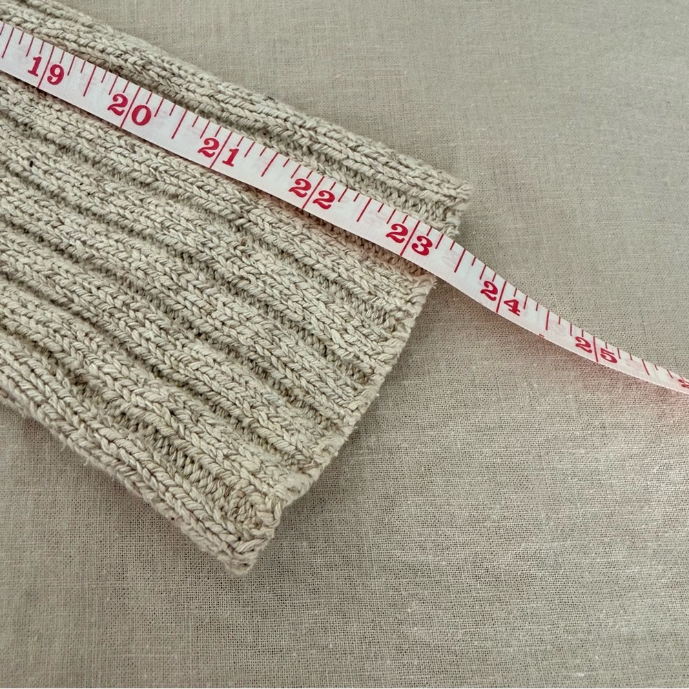 Lauren Ralph Lauren | Ribbed V-Neck Sweater | Silk Linen Cotton Blend - Picture 14 of 15